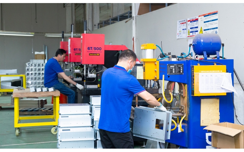 CNC數(shù)控加工機(jī)床的保護(hù)罩需要保養(yǎng)嗎？